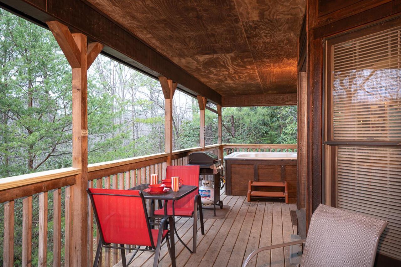 Secluded Sunset By Stony Brook Cabins Gatlinburg Exterior photo